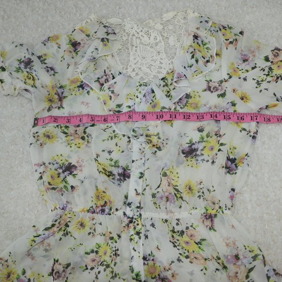 No Boundaries Floral Lace Top - Picture 9 of 10